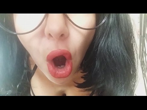 ❤️ Sthandwa, umama wakho ongamzali akakuvumeli ukuthi uye esikoleni namuhla... Ngikudinga kakhulu... Izocansi zasekhaya ku-zu.eviewporn-com.ru ❌️❤