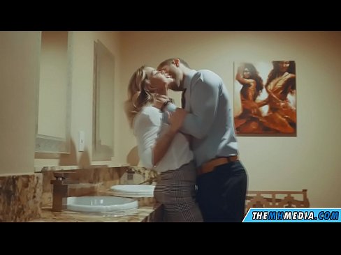 ❤️ Uma blonde obugaxayo ekuyenga endlini yangasese yomphakathi Izocansi zasekhaya ku-zu.eviewporn-com.ru ❌️❤
